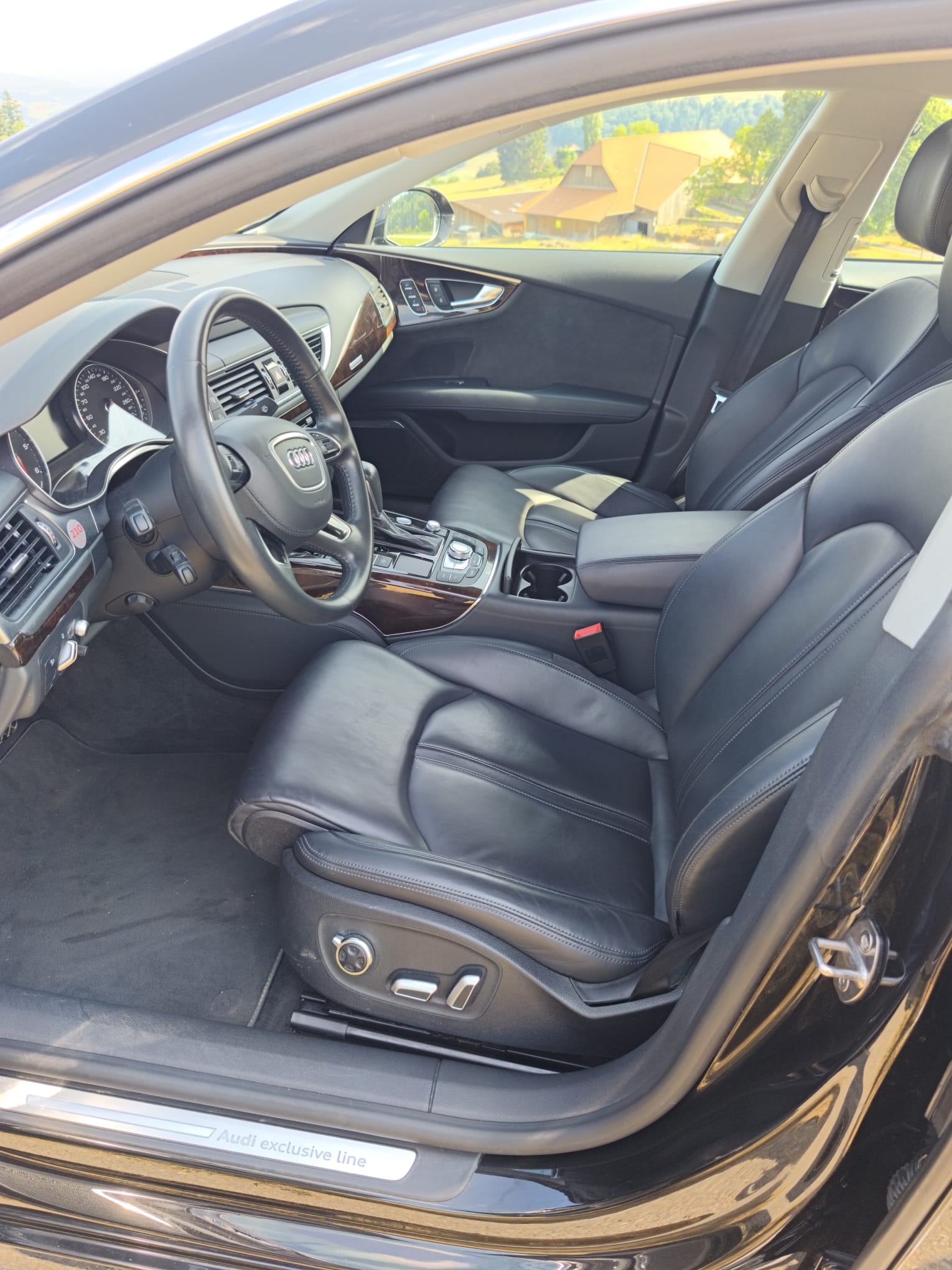 AUDI 3.0 V6 TDI quattro S-Tronic-image-11