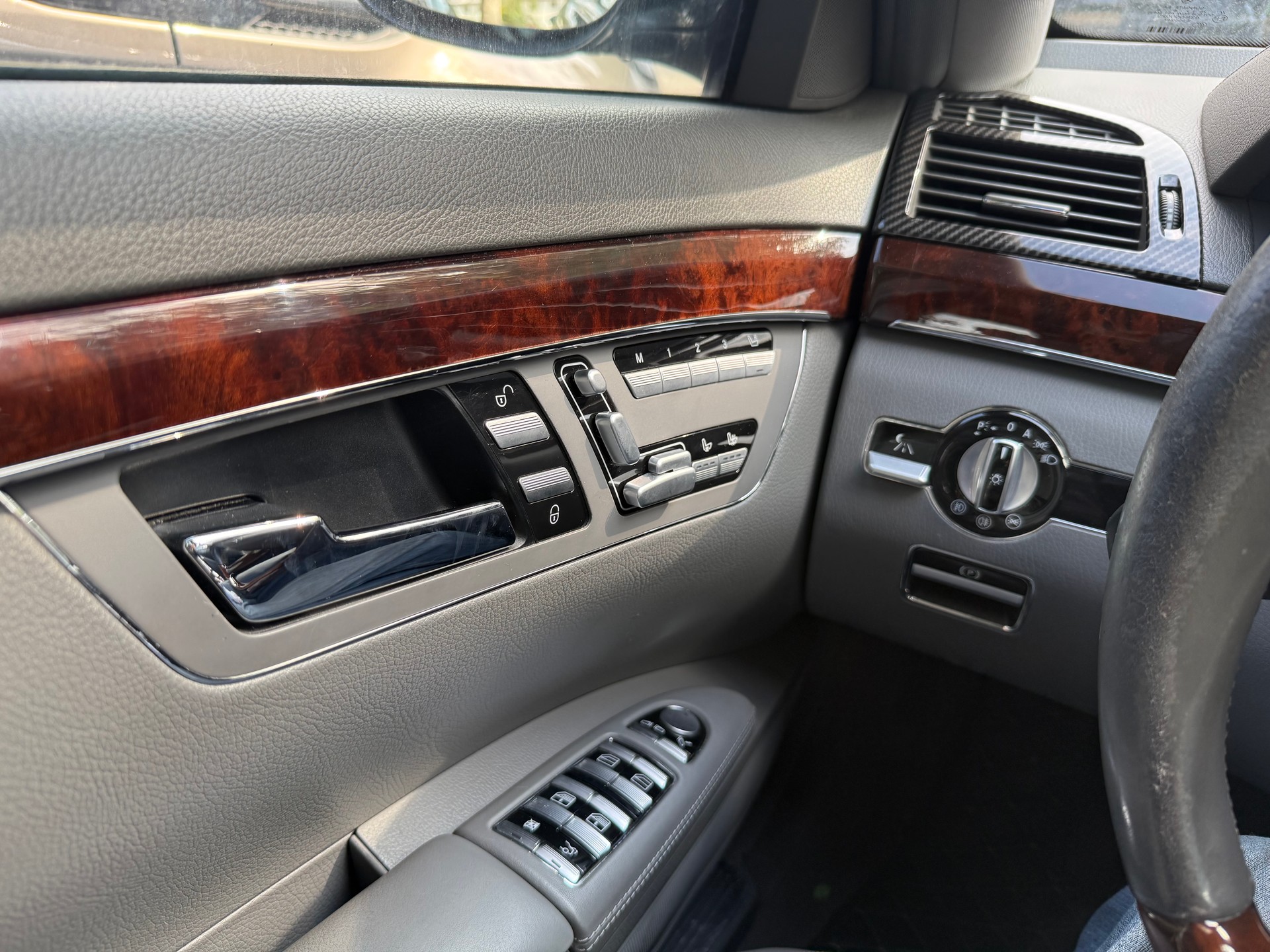 MERCEDES-BENZ S 500 4Matic 7G-Tronic-image-24