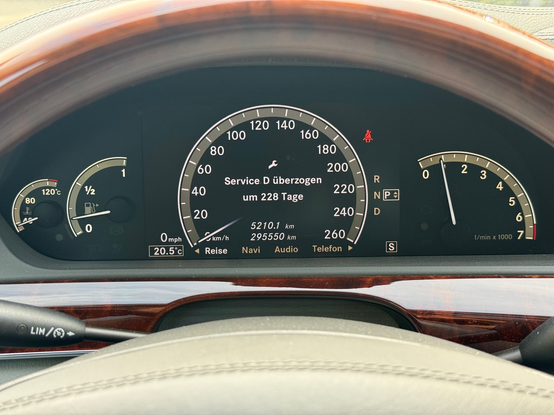 MERCEDES-BENZ S 500 4Matic 7G-Tronic-image-26