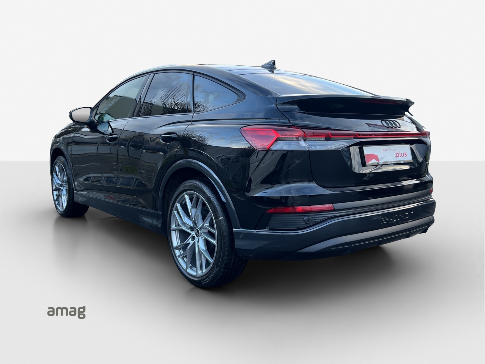 AUDI Q4 Sportback e-tron 55 quattro-image-2