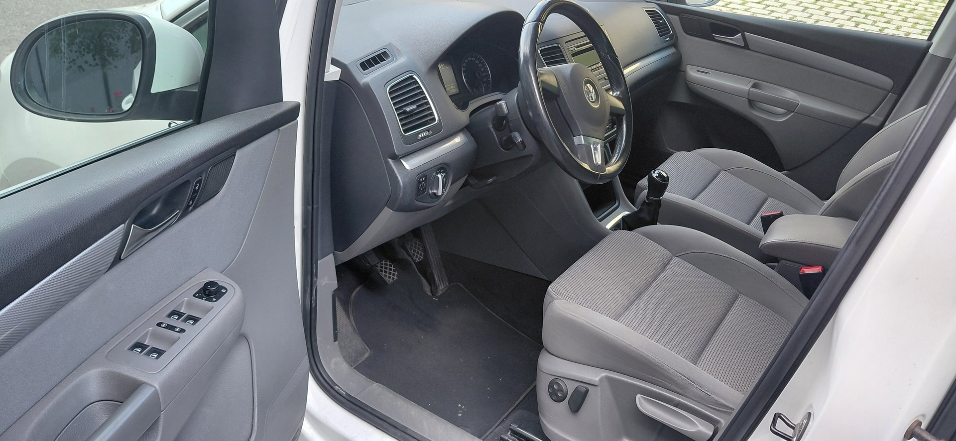 VW Sharan 2.0 TDI BMT Highline 4Motion ab MFK-image-12