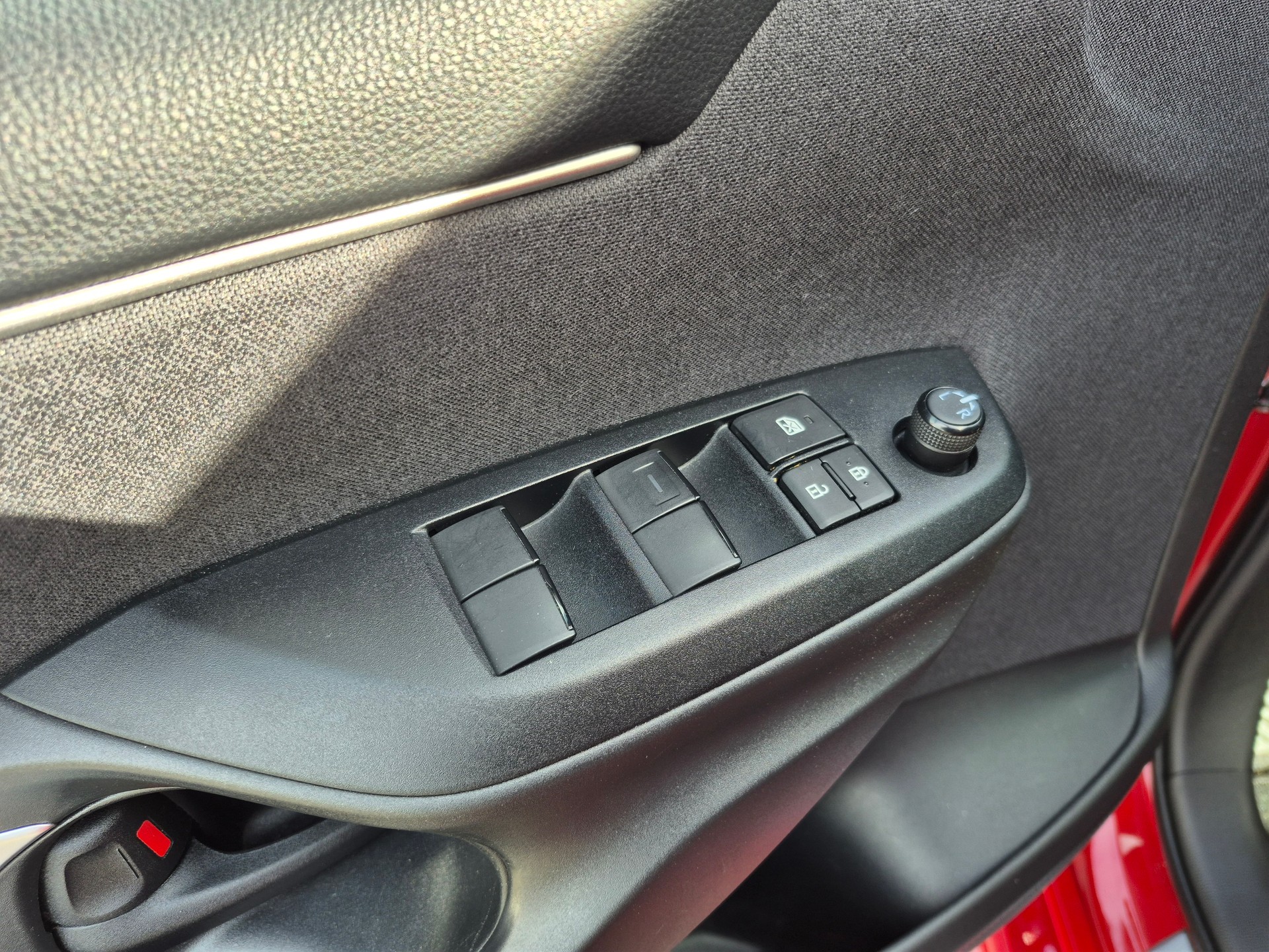 TOYOTA Yaris 1.5 Trend e-CVT-image-14
