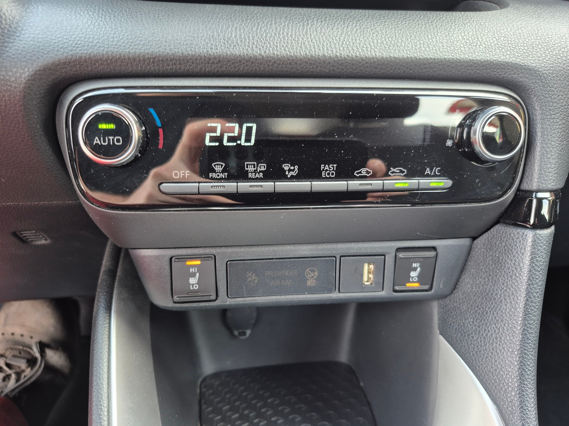 TOYOTA Yaris 1.5 Trend e-CVT-image-15