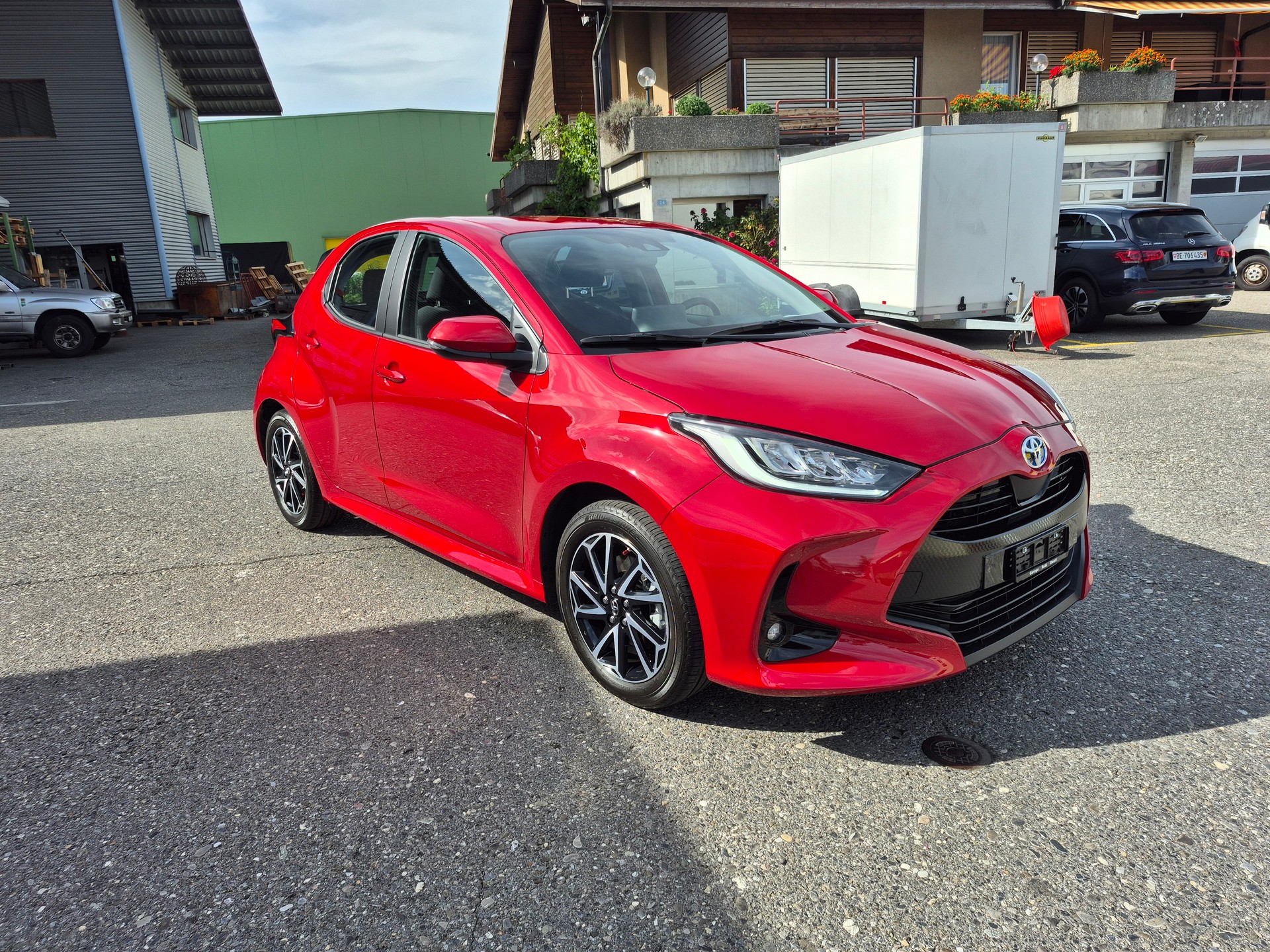 TOYOTA Yaris 1.5 Trend e-CVT-image-2