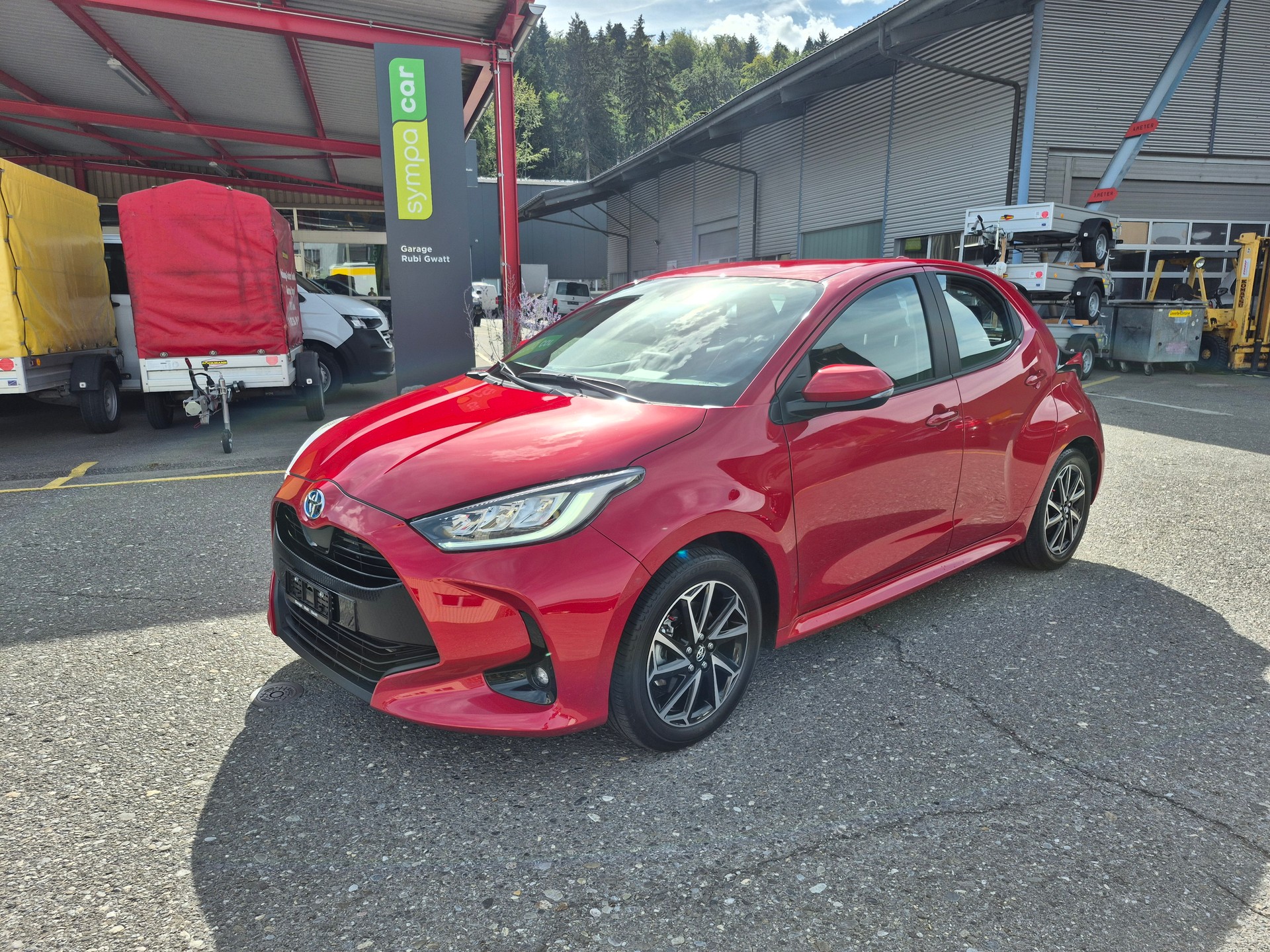 TOYOTA Yaris 1.5 Trend e-CVT-image-0