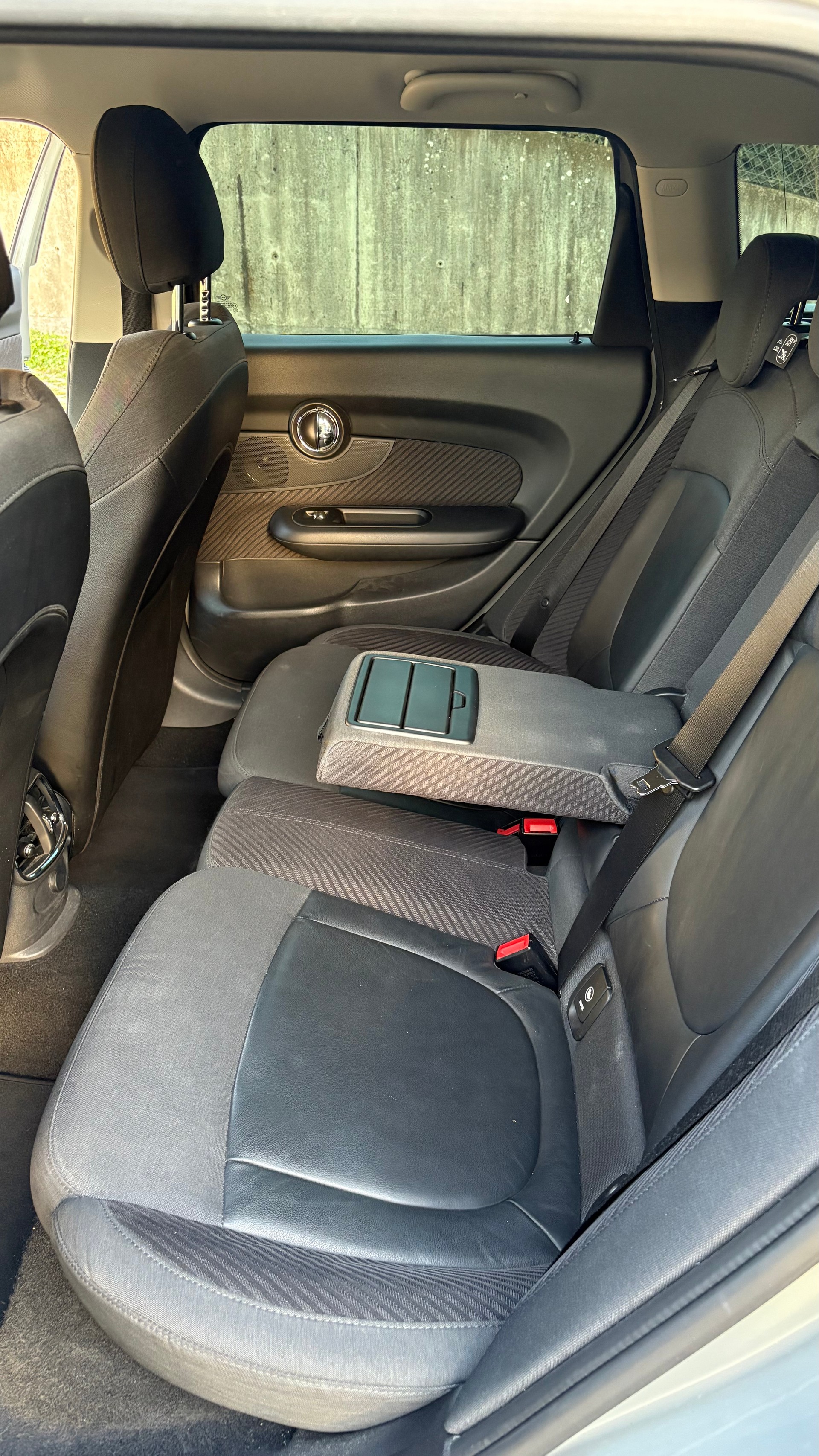 MINI 1.5i Clubman Cooper-image-9