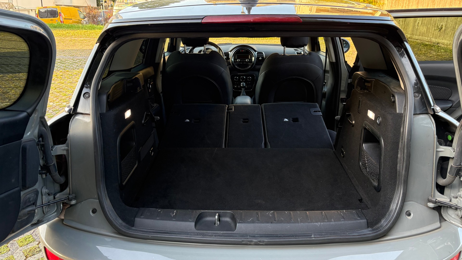 MINI 1.5i Clubman Cooper-image-4