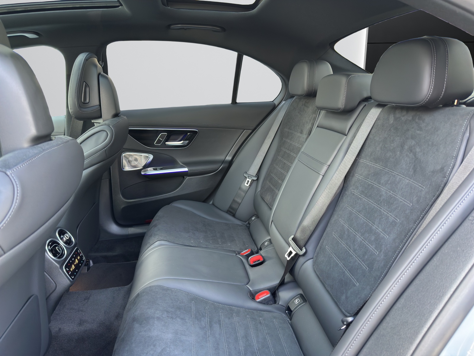 MERCEDES-BENZ C 220 d 4 Matic Swiss Star-image-10
