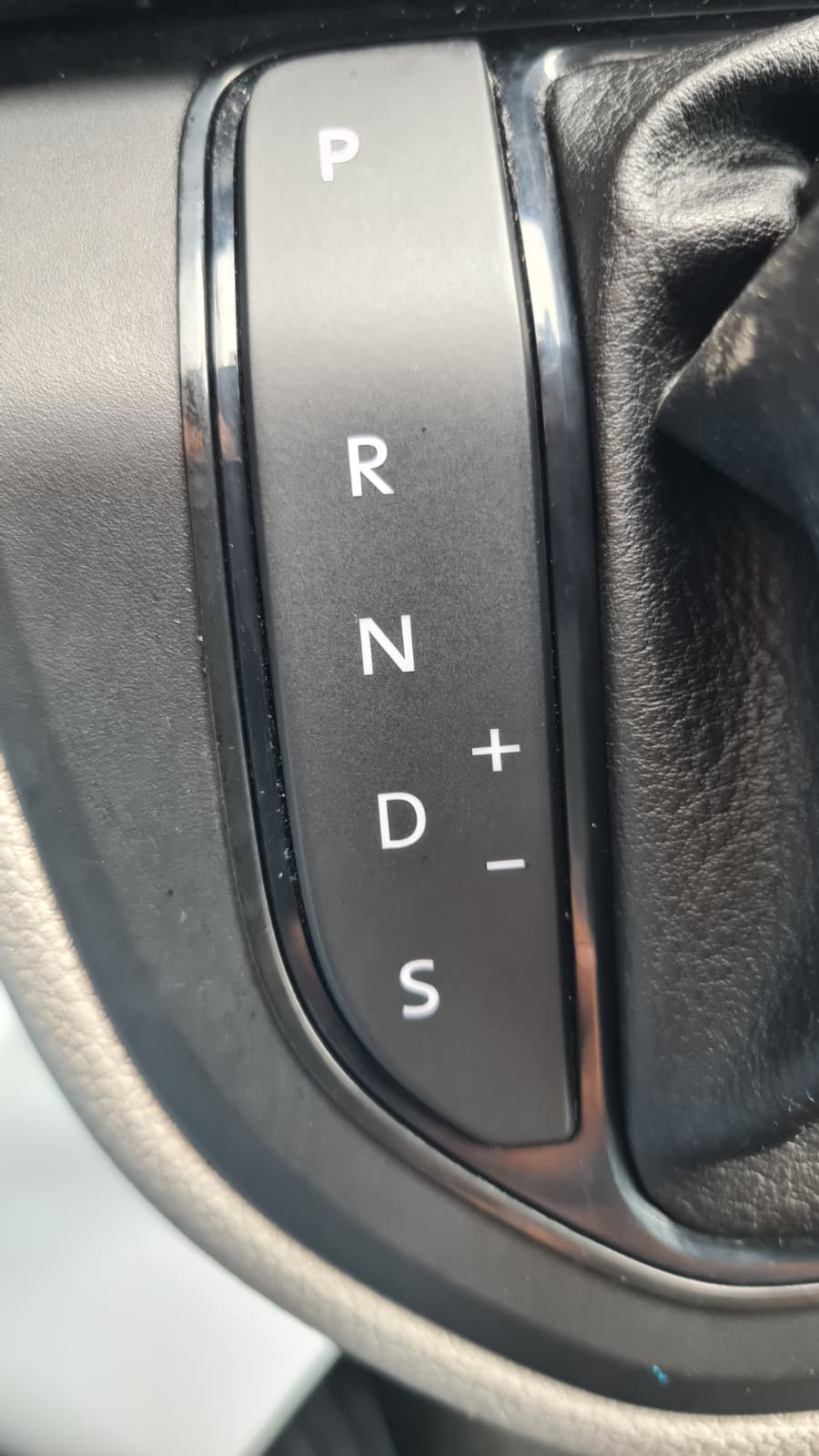 VW T6 2.0 TDI 4Motion DSG ** 3-Plätzer ** Gr-Navi ** RF-Kamera ** PDC V+H ** Sitzheizung ** Frisch Ab MFK & Service **-image-11