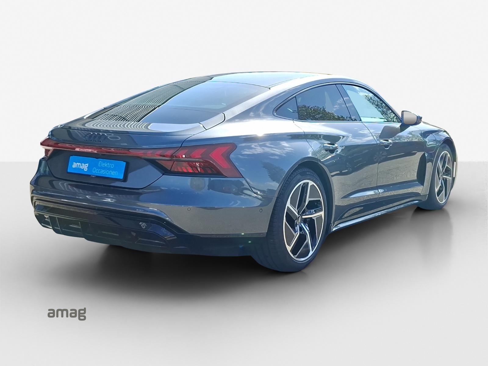 AUDI e-tron GT quattro-image-5