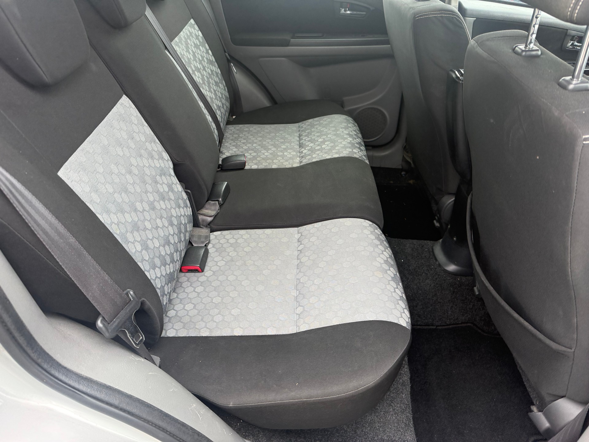 SUZUKI SX4 2.0 TD GL Top Piz Sulai 4WD-image-4