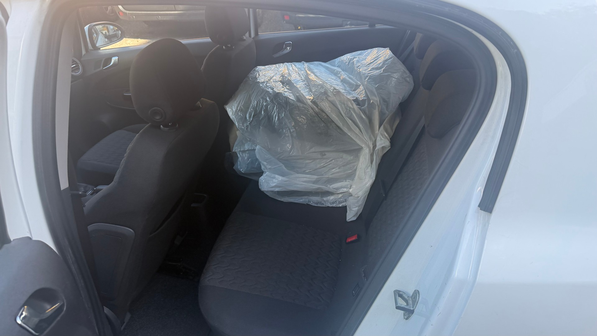OPEL Corsa 1.4 TP Color Edition-image-7