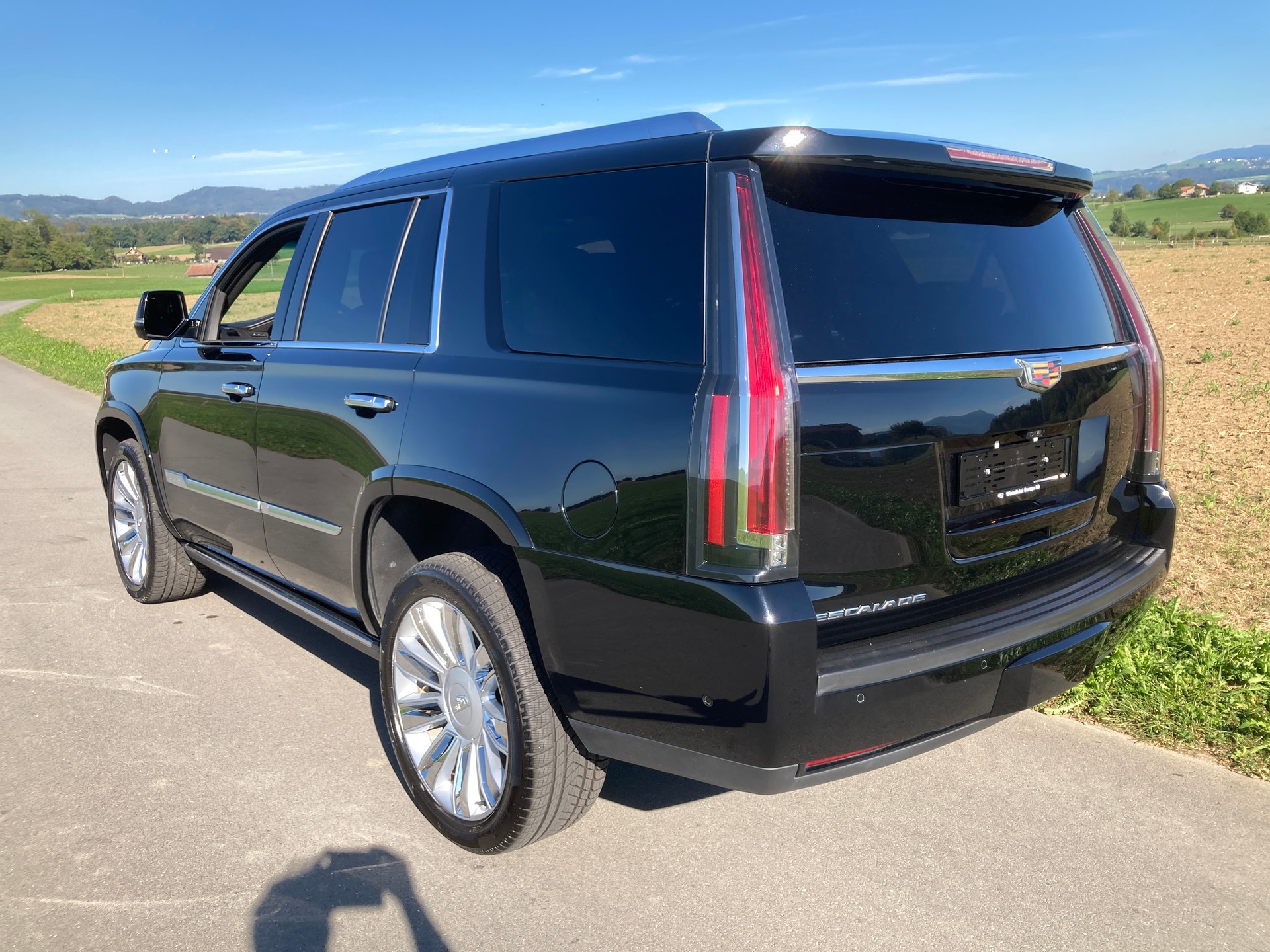 CADILLAC Escalade 6.2 ESV Platinum Automatic-image-3