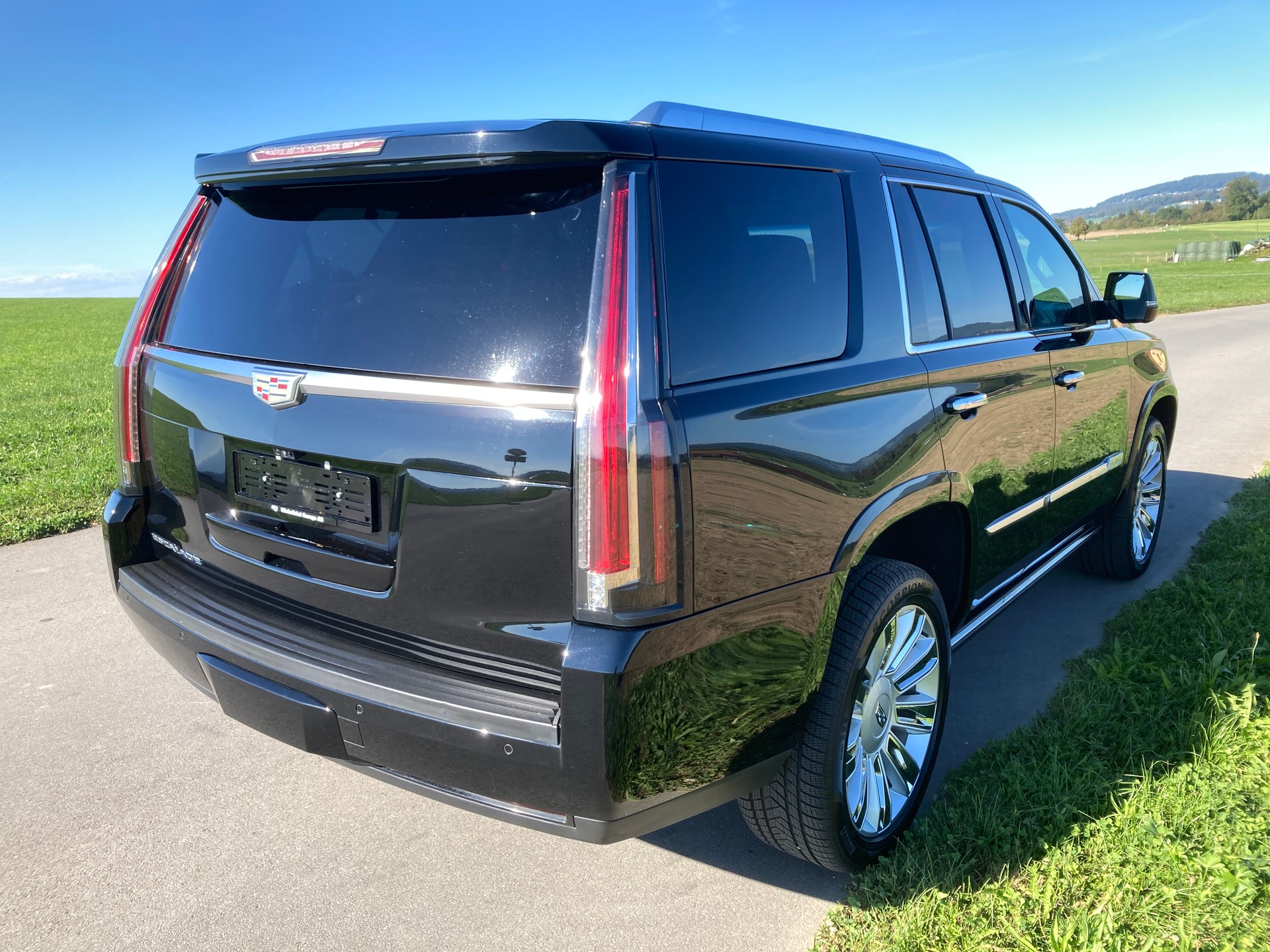 CADILLAC Escalade 6.2 ESV Platinum Automatic-image-2