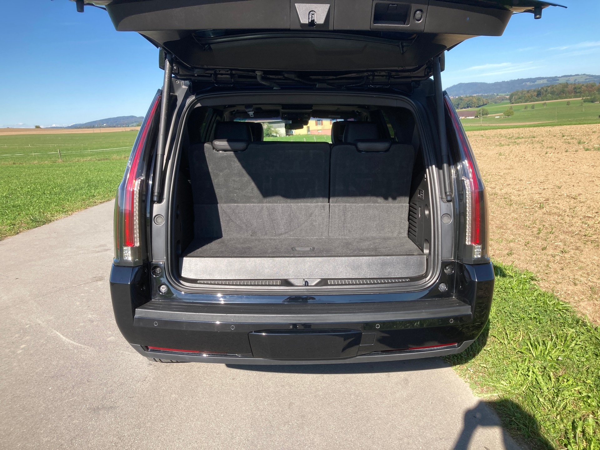 CADILLAC Escalade 6.2 ESV Platinum Automatic-image-5