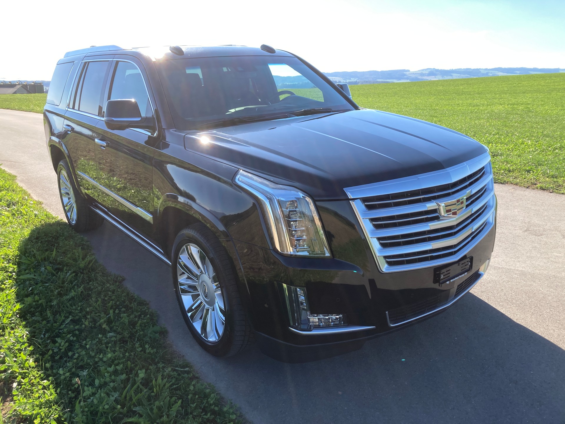 CADILLAC Escalade 6.2 ESV Platinum Automatic-image-1