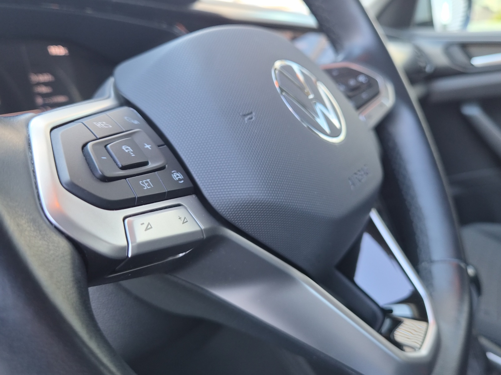 VW T-Cross 1.0 TSI Life DSG-image-13