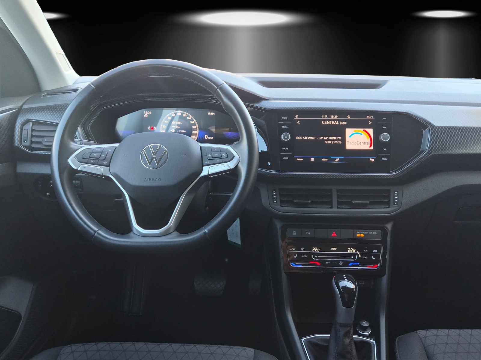 VW T-Cross 1.0 TSI Life DSG-image-10