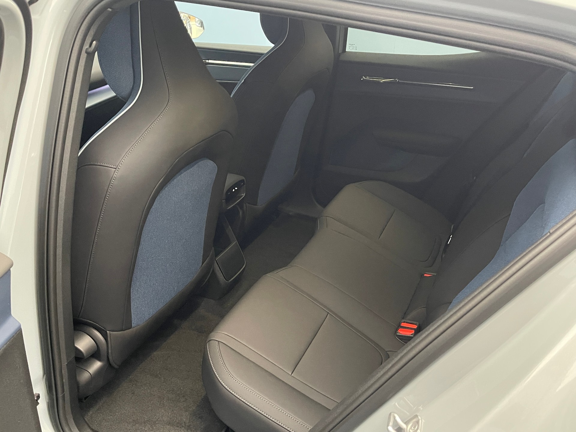 VOLVO EX30 E60 Plus-image-6