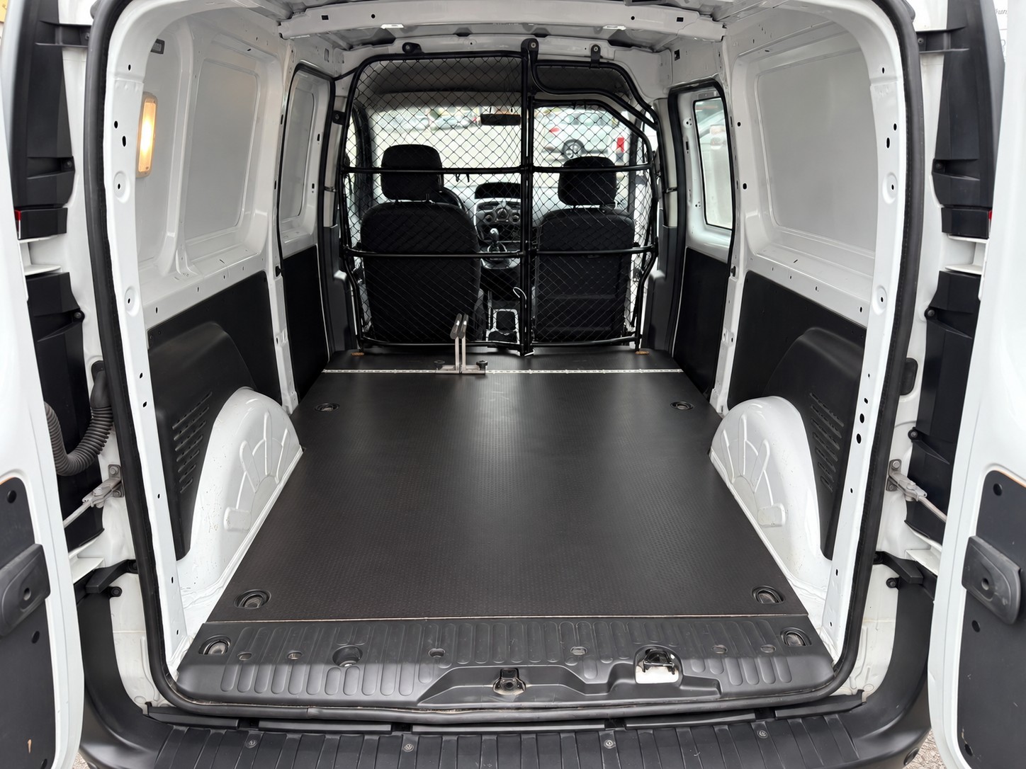 RENAULT KANGOO Expr. Maxi 1.5 dCi 95 Business S/S-image-5
