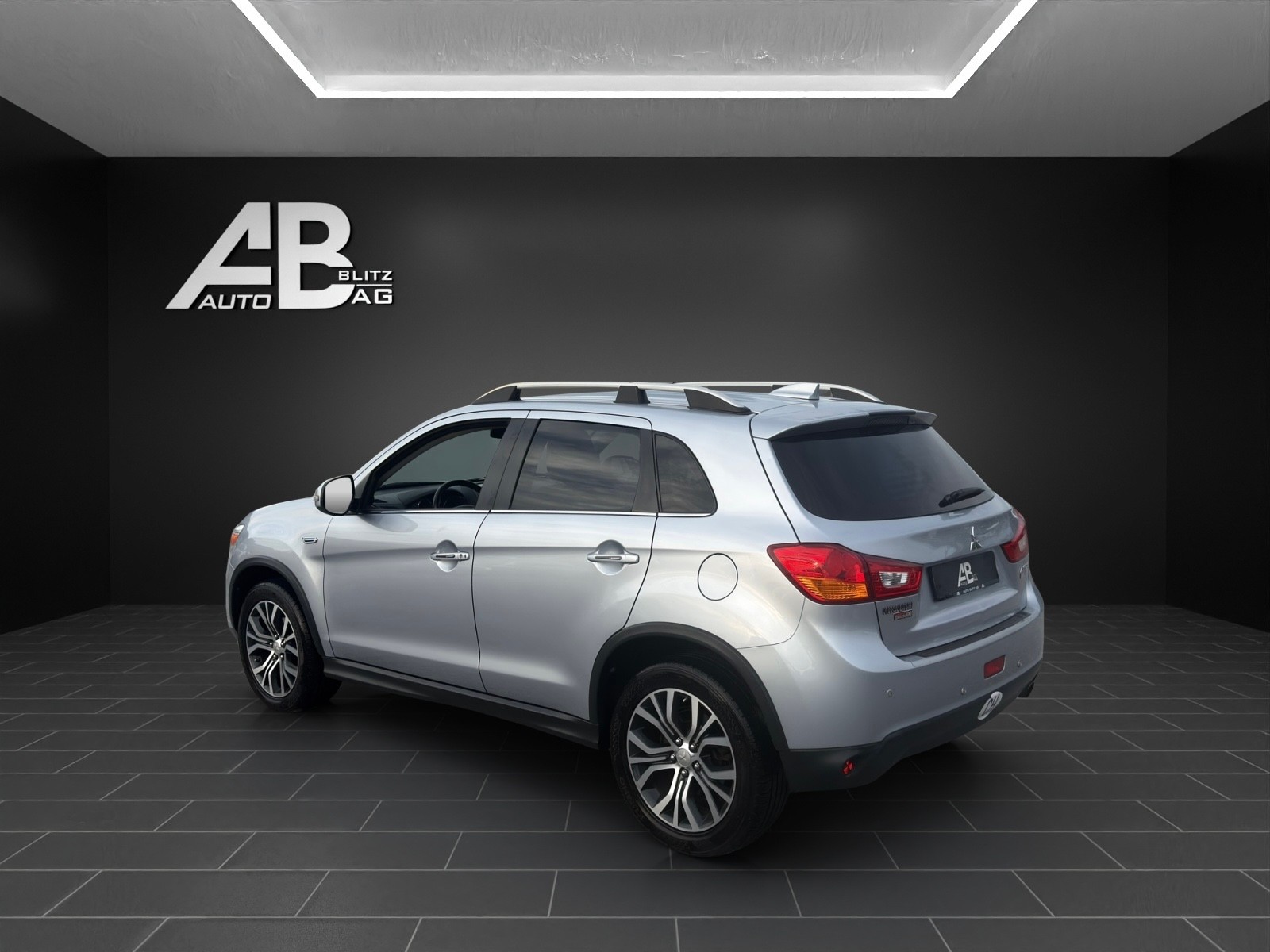 MITSUBISHI ASX 2.2 DID Style Anniversary Edition 100 4WD Automatic mit 150 PS-image-2