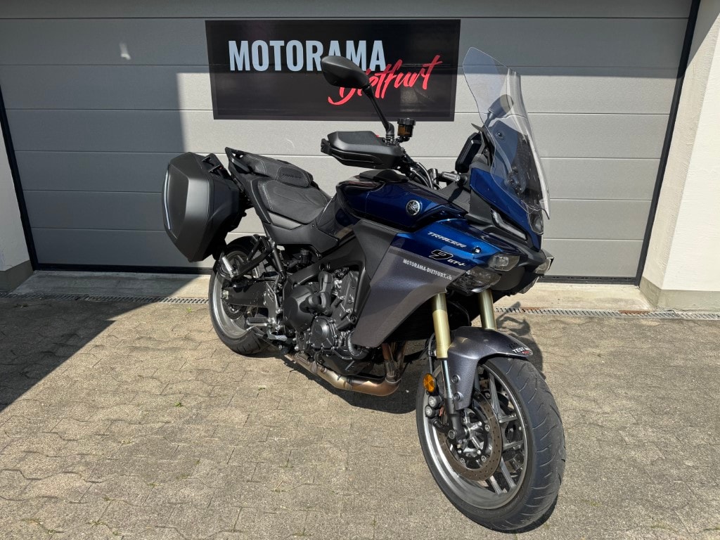 YAMAHA Tracer 9 GT+ Y-AMT-showroom-element-1