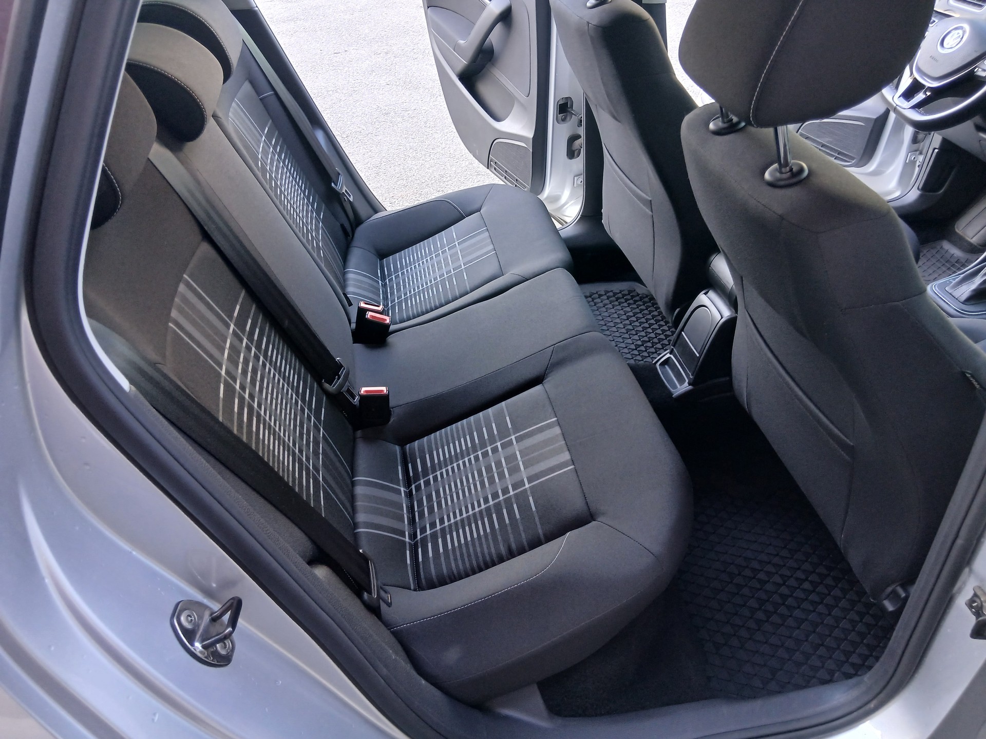 VW Polo 1.2 TSI BMT Lounge DSG-image-9