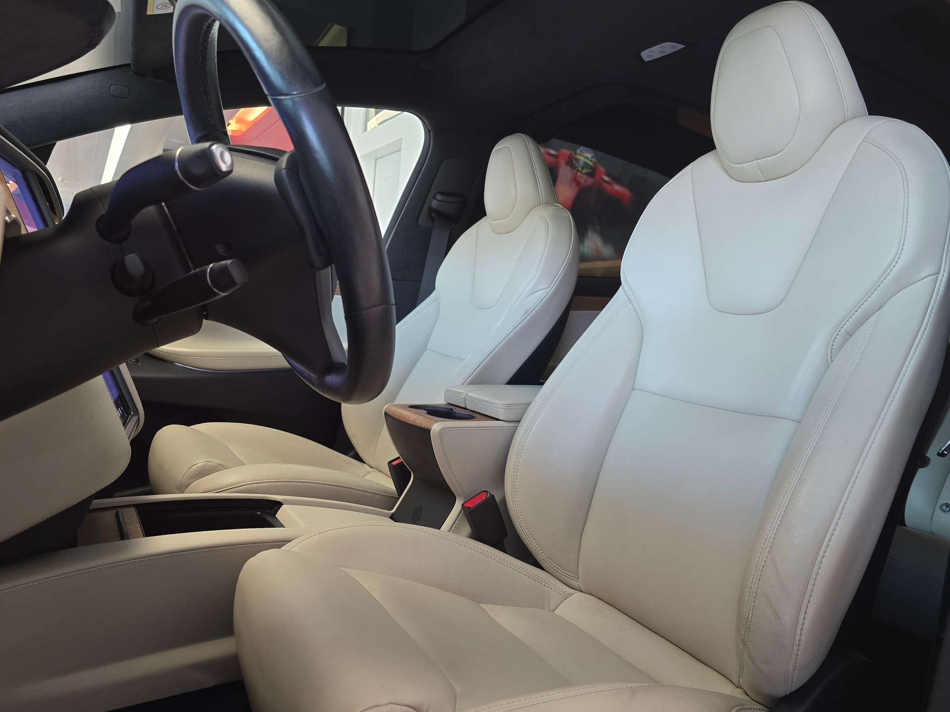 TESLA MODEL X-image-13