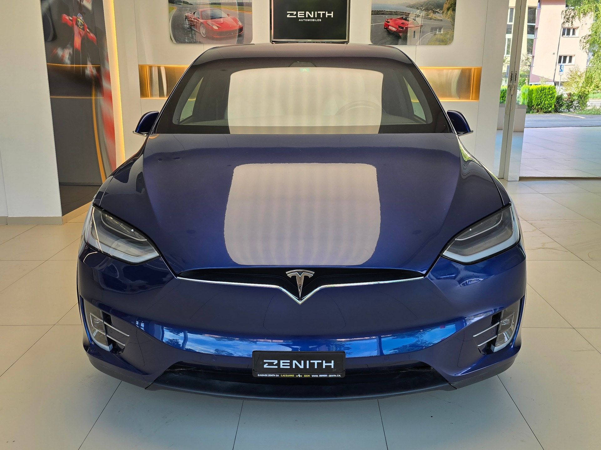 TESLA MODEL X-image-2