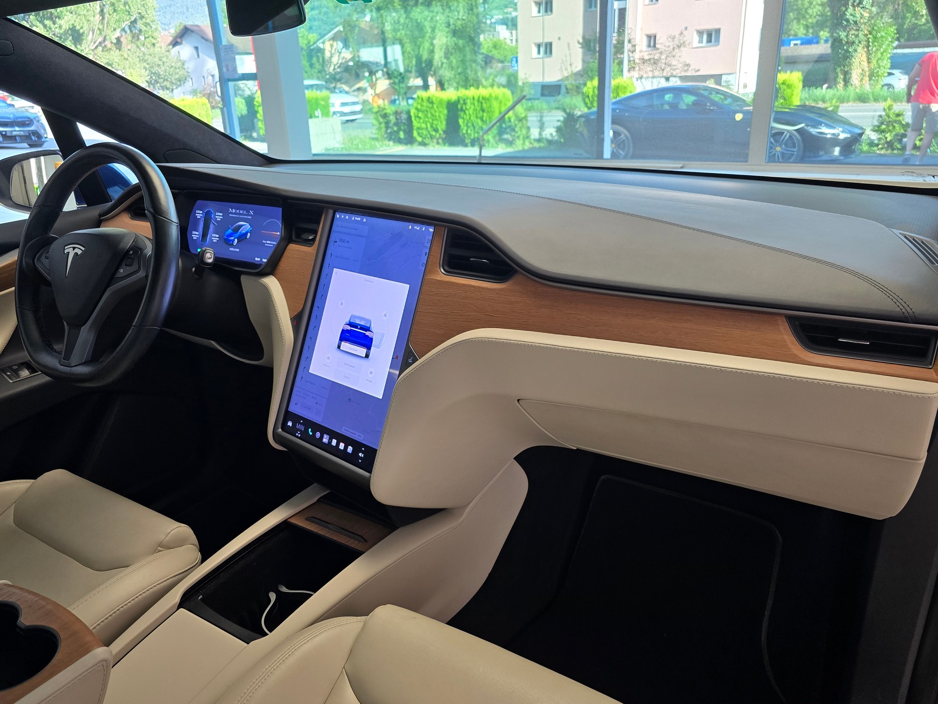 TESLA MODEL X-image-11