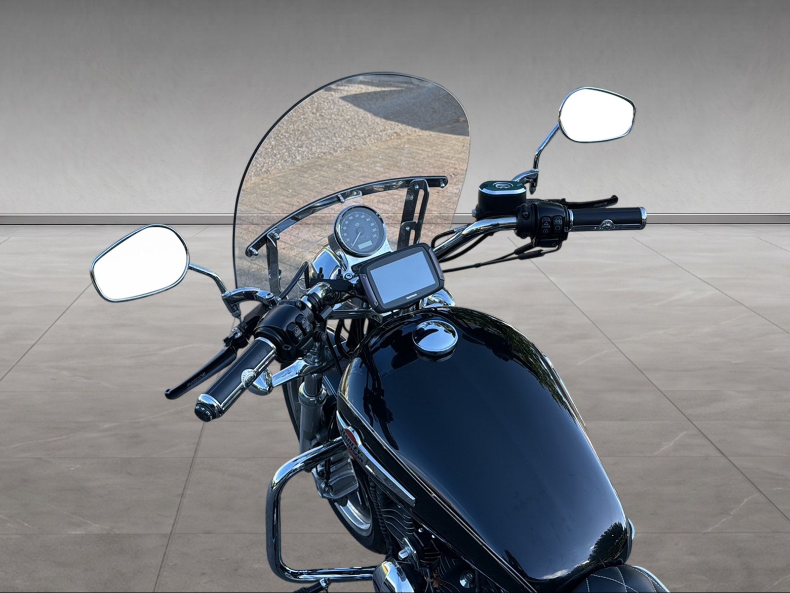 HARLEY-DAVIDSON XL 1200 T Super Low ABS-showroom-element-3