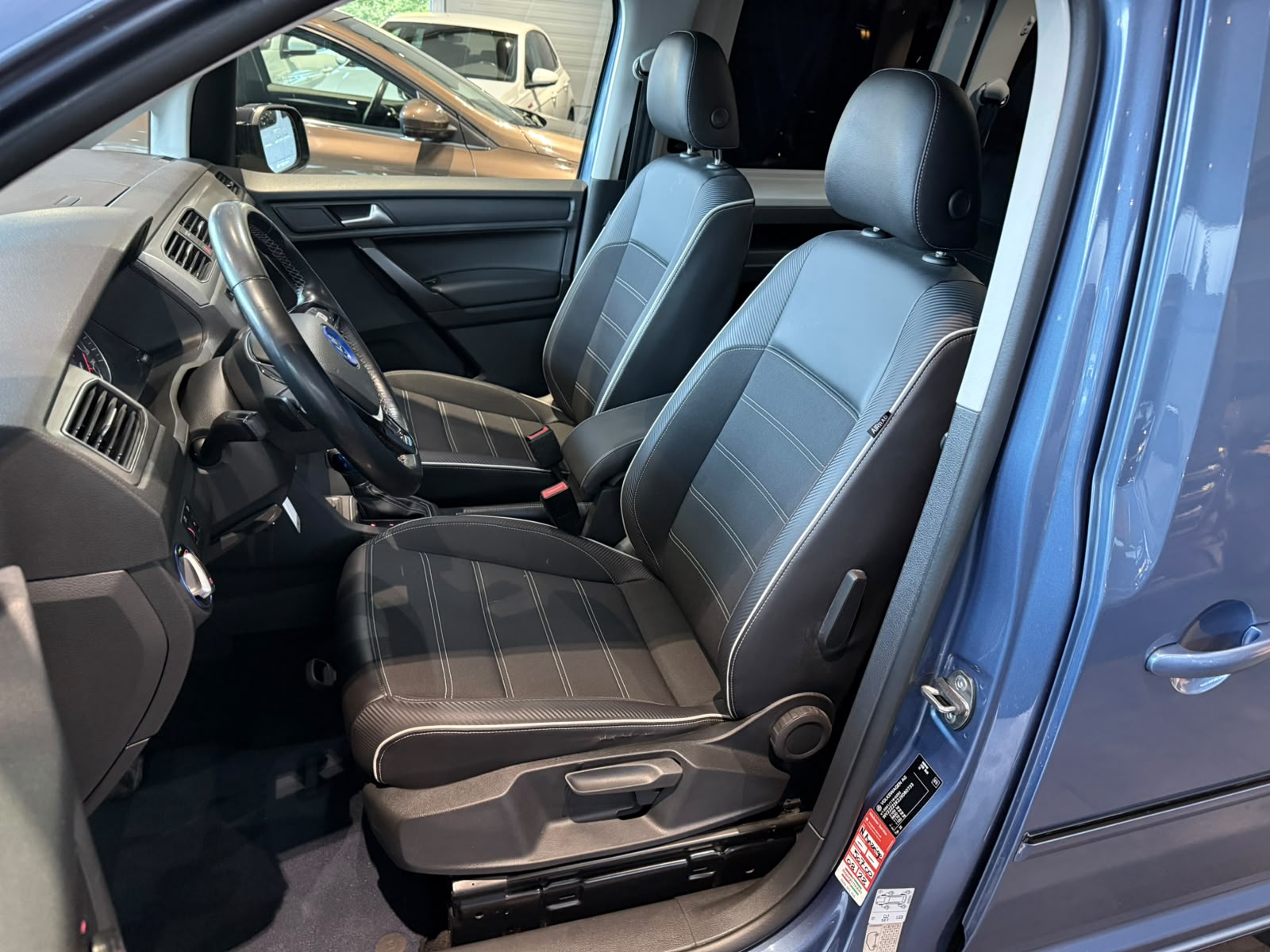 VW Caddy 2.0 TDI Edition 35 DSG-image-10