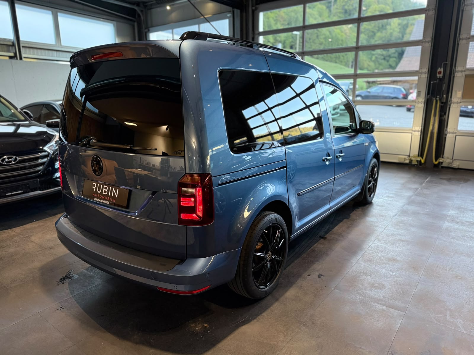 VW Caddy 2.0 TDI Edition 35 DSG-image-6
