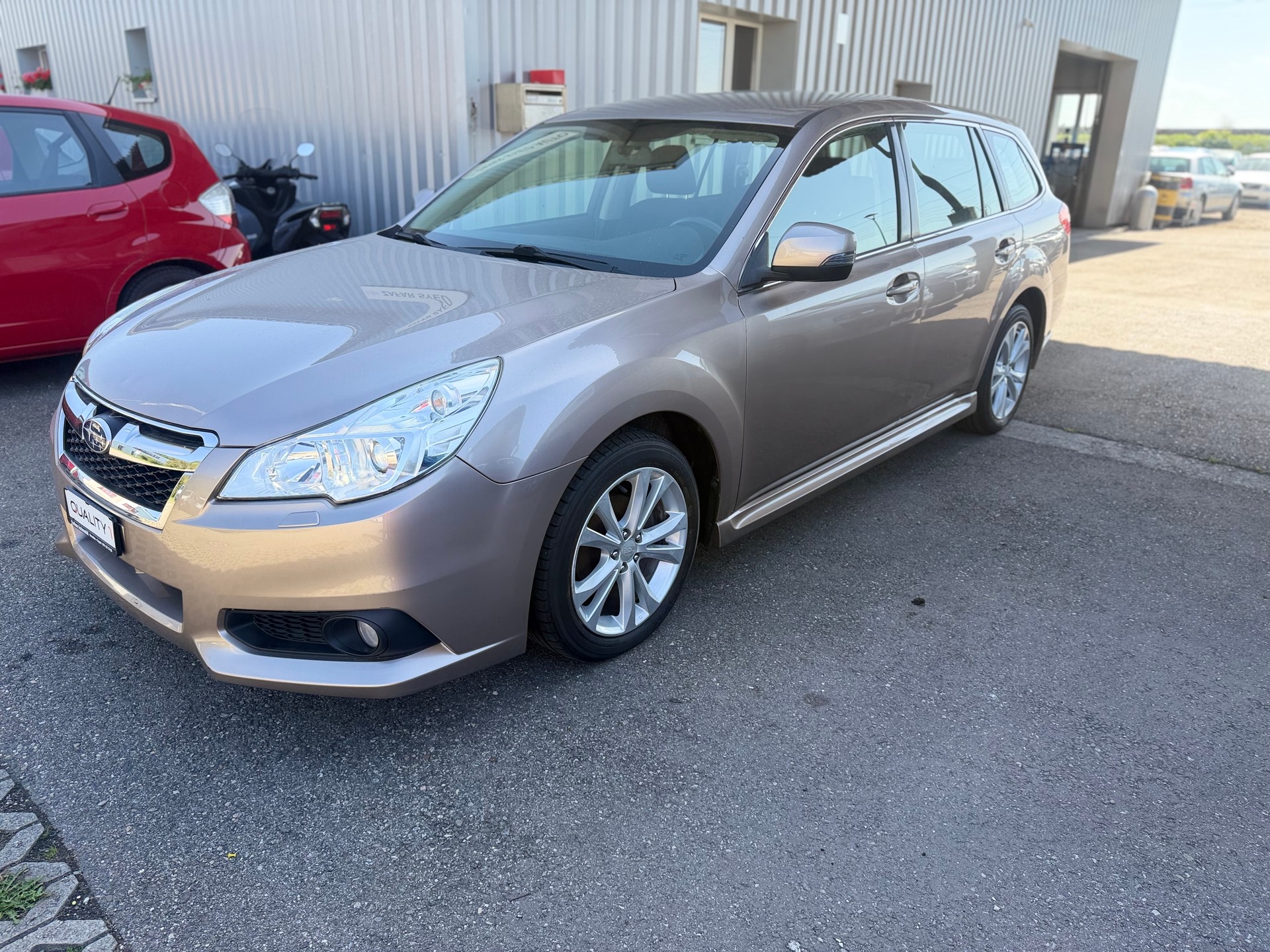 SUBARU Legacy 2.5i Swiss AWD Lineartronic-image-1