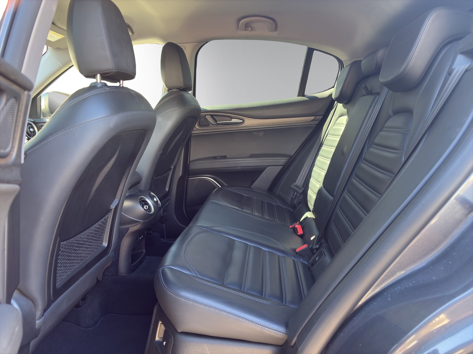 ALFA ROMEO Stelvio 2.0 First Edition Q4 Automatic | Sitzheizung | Rückfahrkamera | Fahrassistent-image-10