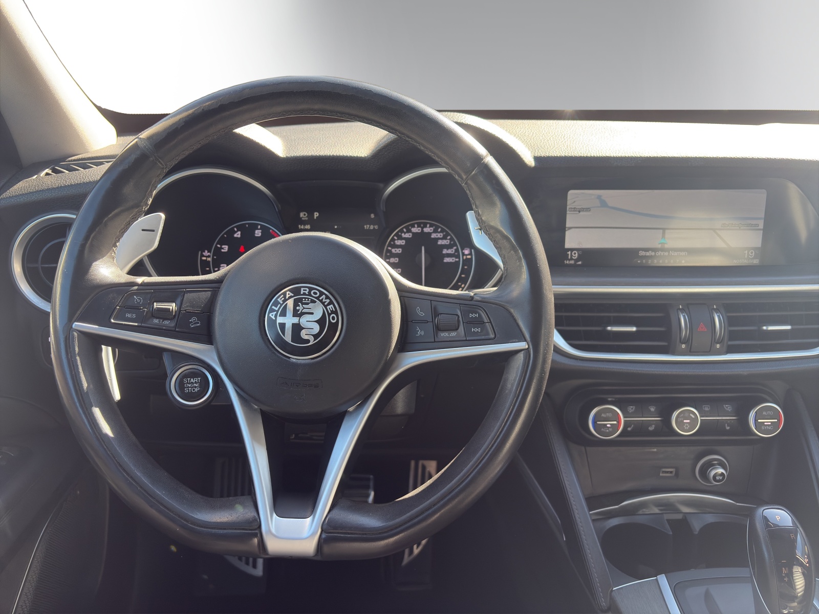 ALFA ROMEO Stelvio 2.0 First Edition Q4 Automatic | Sitzheizung | Rückfahrkamera | Fahrassistent-image-13