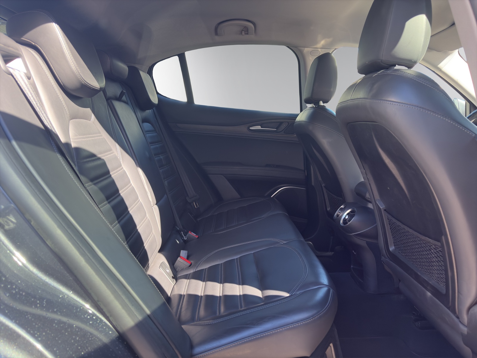ALFA ROMEO Stelvio 2.0 First Edition Q4 Automatic | Sitzheizung | Rückfahrkamera | Fahrassistent-image-11
