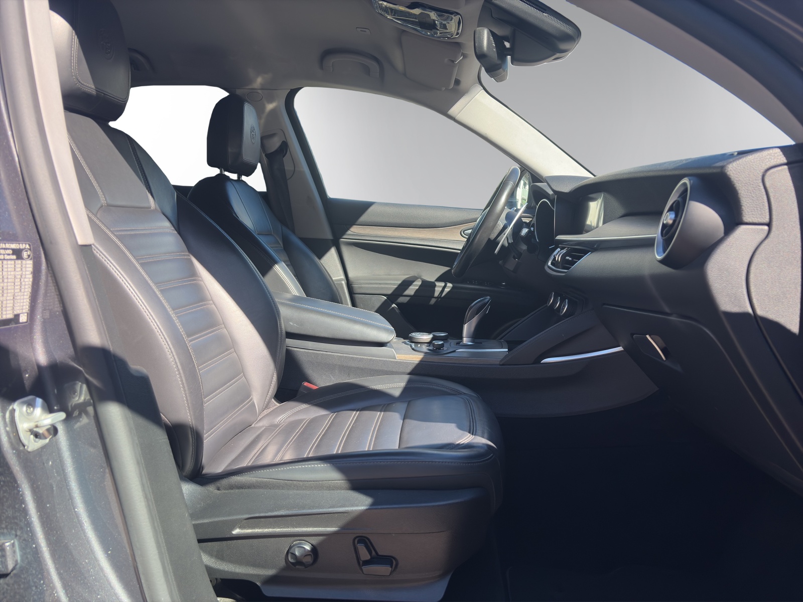 ALFA ROMEO Stelvio 2.0 First Edition Q4 Automatic | Sitzheizung | Rückfahrkamera | Fahrassistent-image-12
