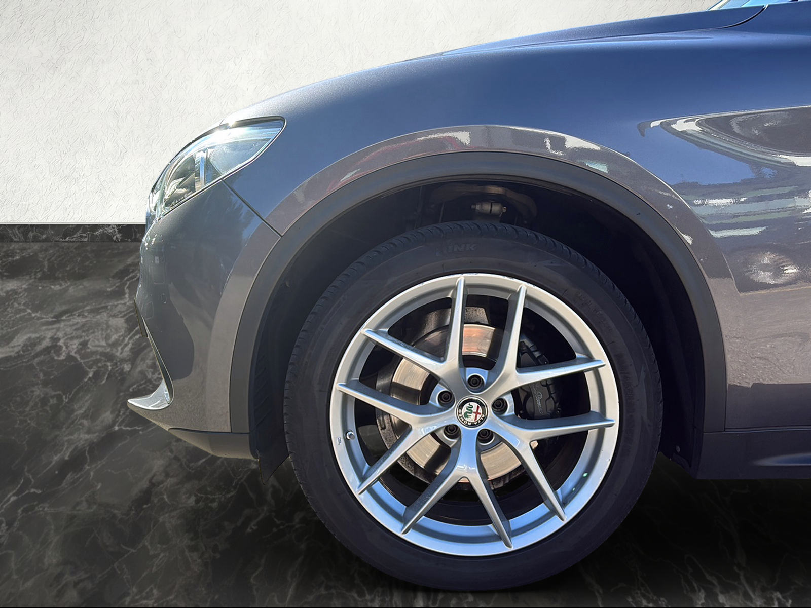 ALFA ROMEO Stelvio 2.0 First Edition Q4 Automatic | Sitzheizung | Rückfahrkamera | Fahrassistent-image-8