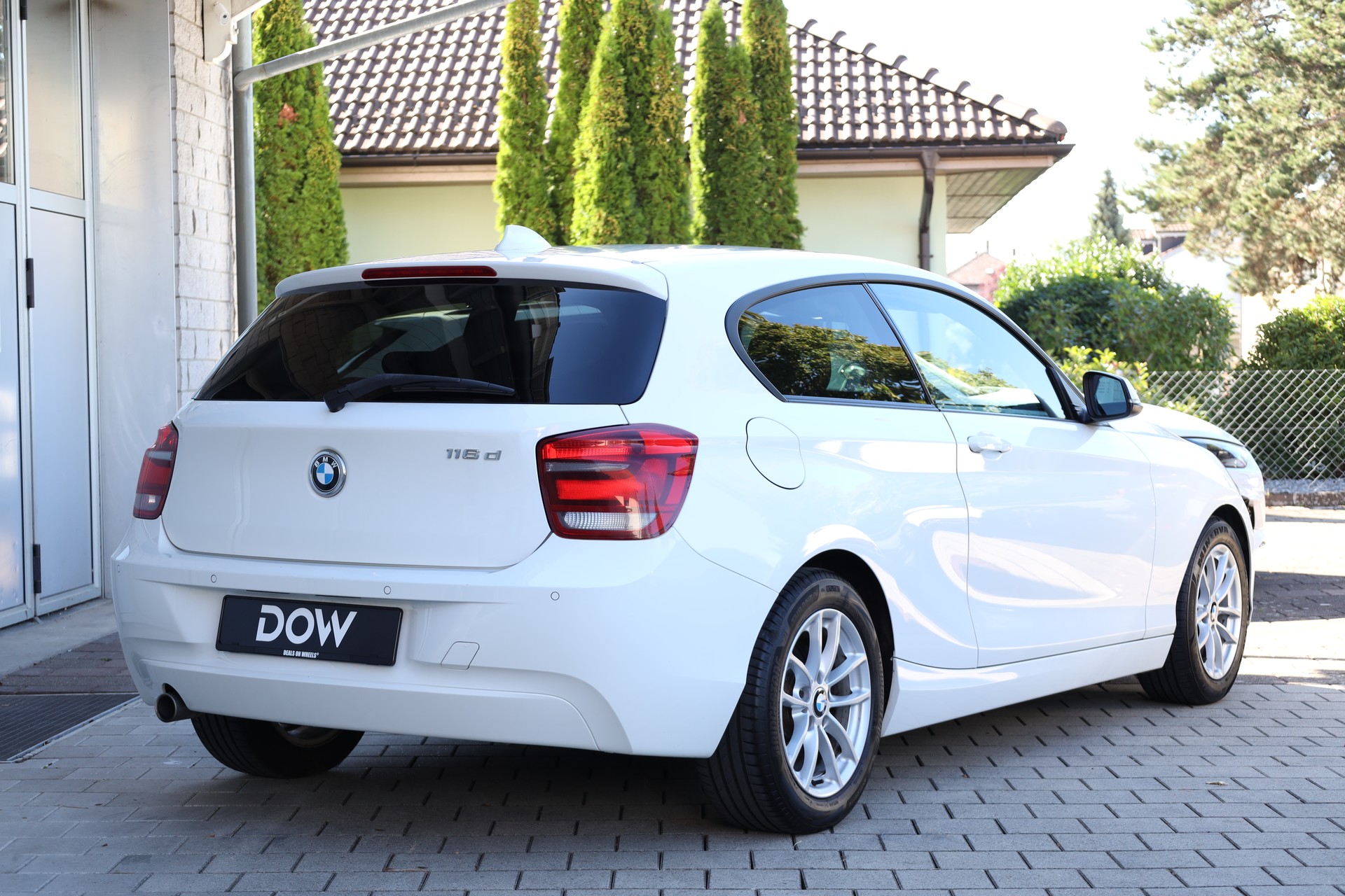 BMW 116d Efficient-Dynamics Edition-image-4