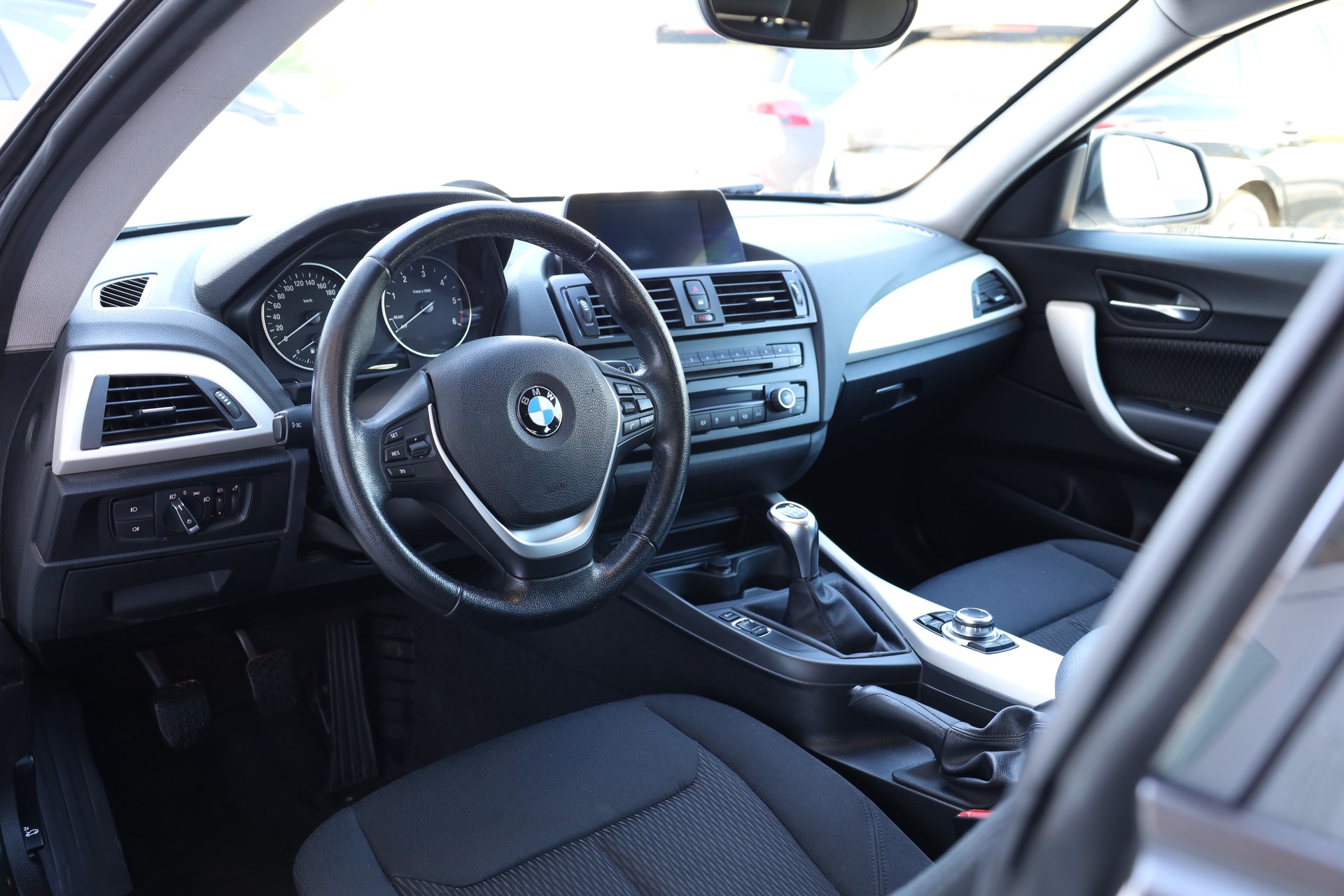 BMW 116d Efficient-Dynamics Edition-image-7