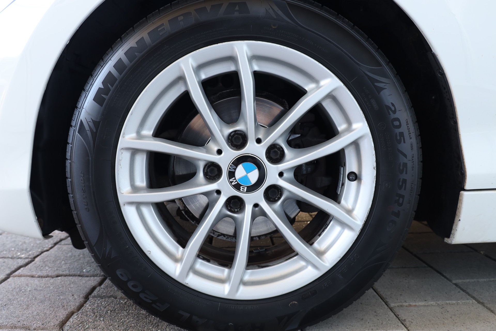 BMW 116d Efficient-Dynamics Edition-image-13