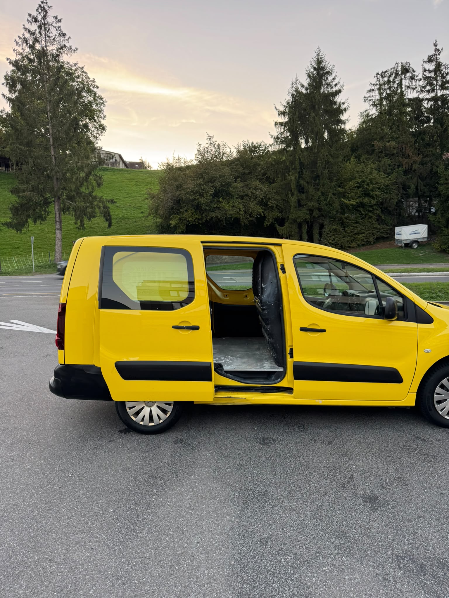 CITROEN Berlingo 1.6 e-HDi 800 A-image-13