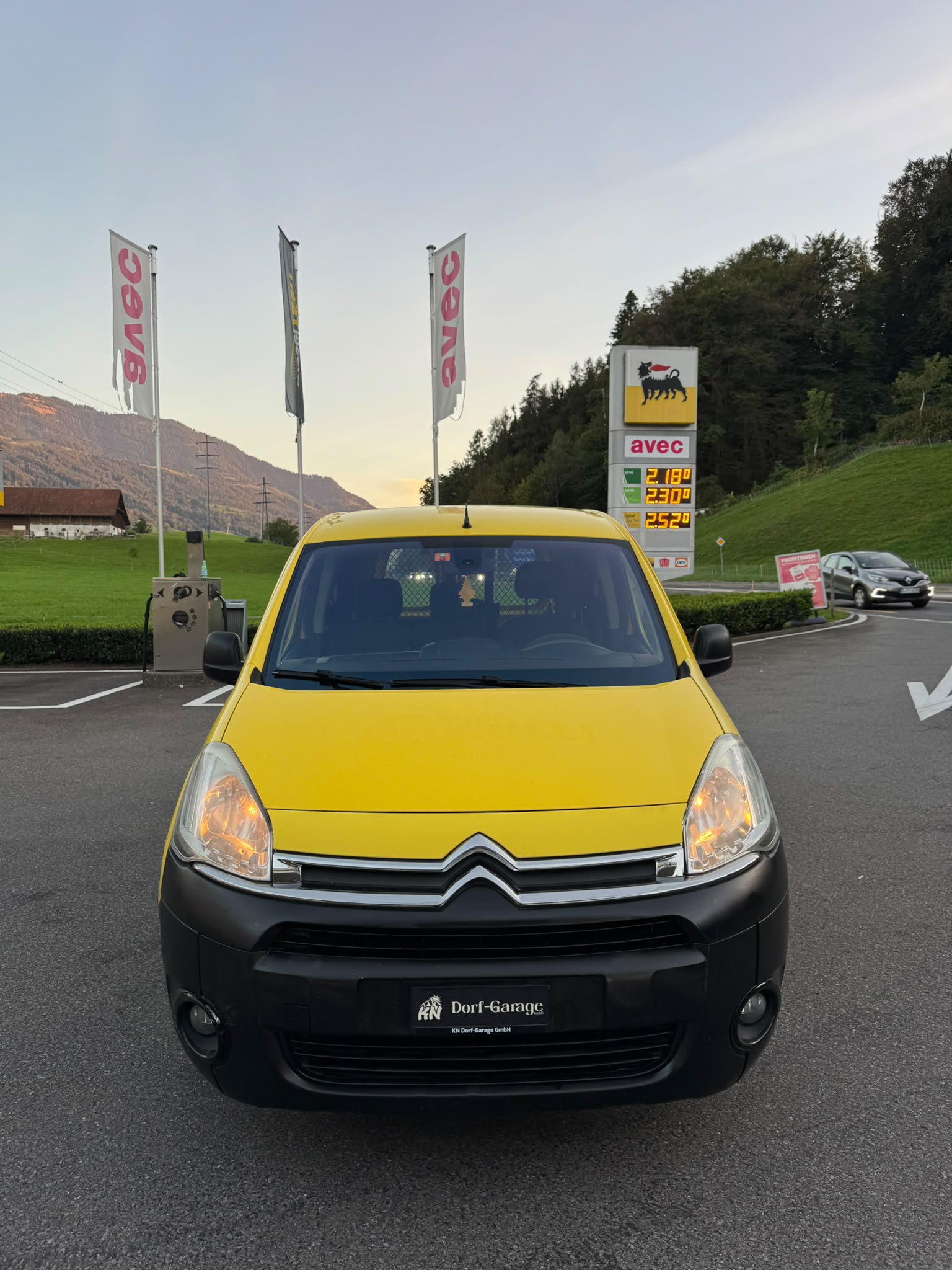CITROEN Berlingo 1.6 e-HDi 800 A-image-1