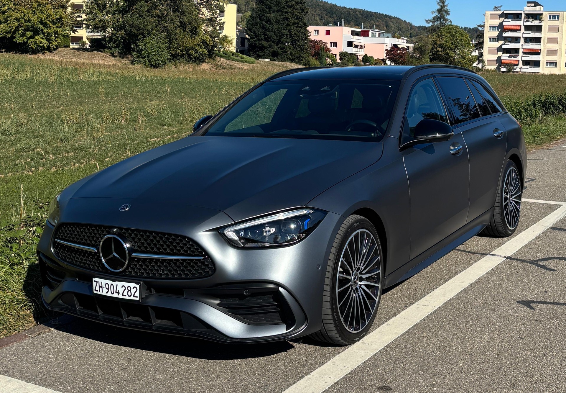 MERCEDES-BENZ C 300 AMG Line 4matic-image-0