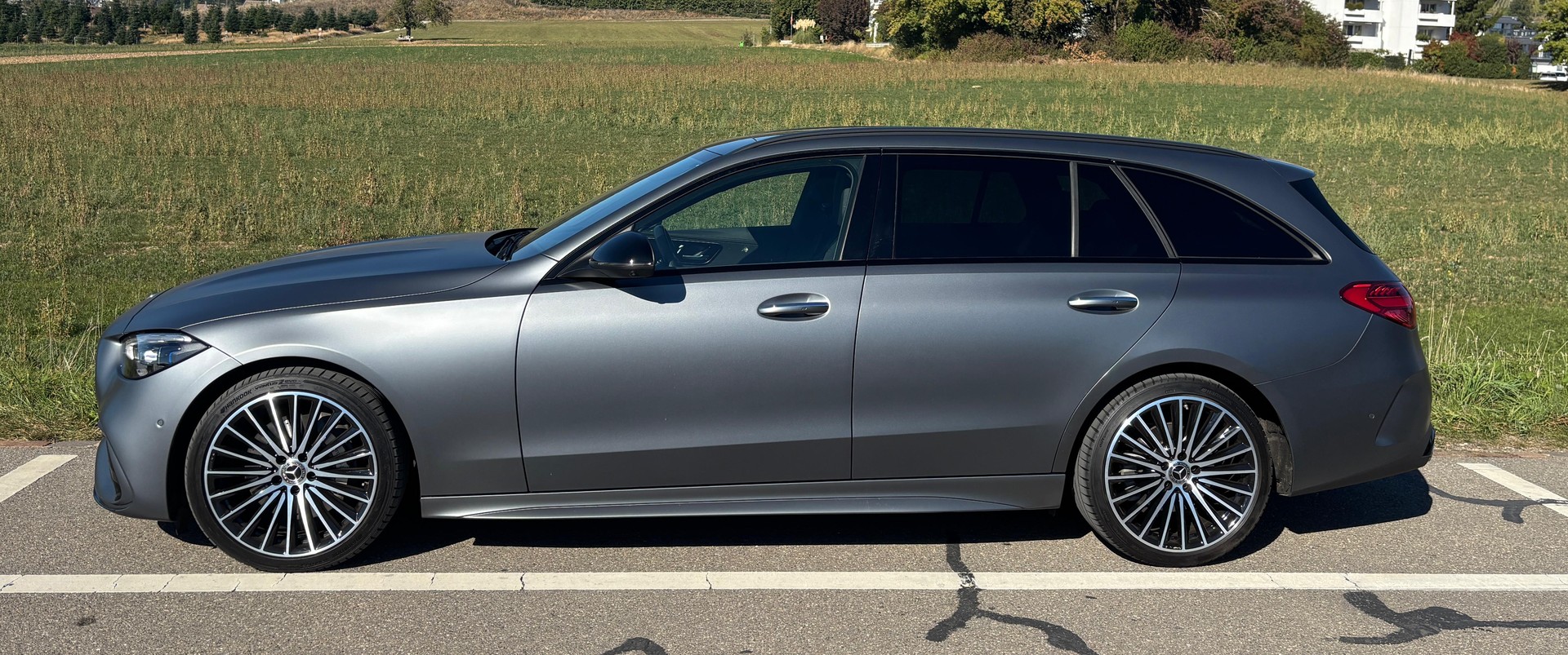 MERCEDES-BENZ C 300 AMG Line 4matic-image-2