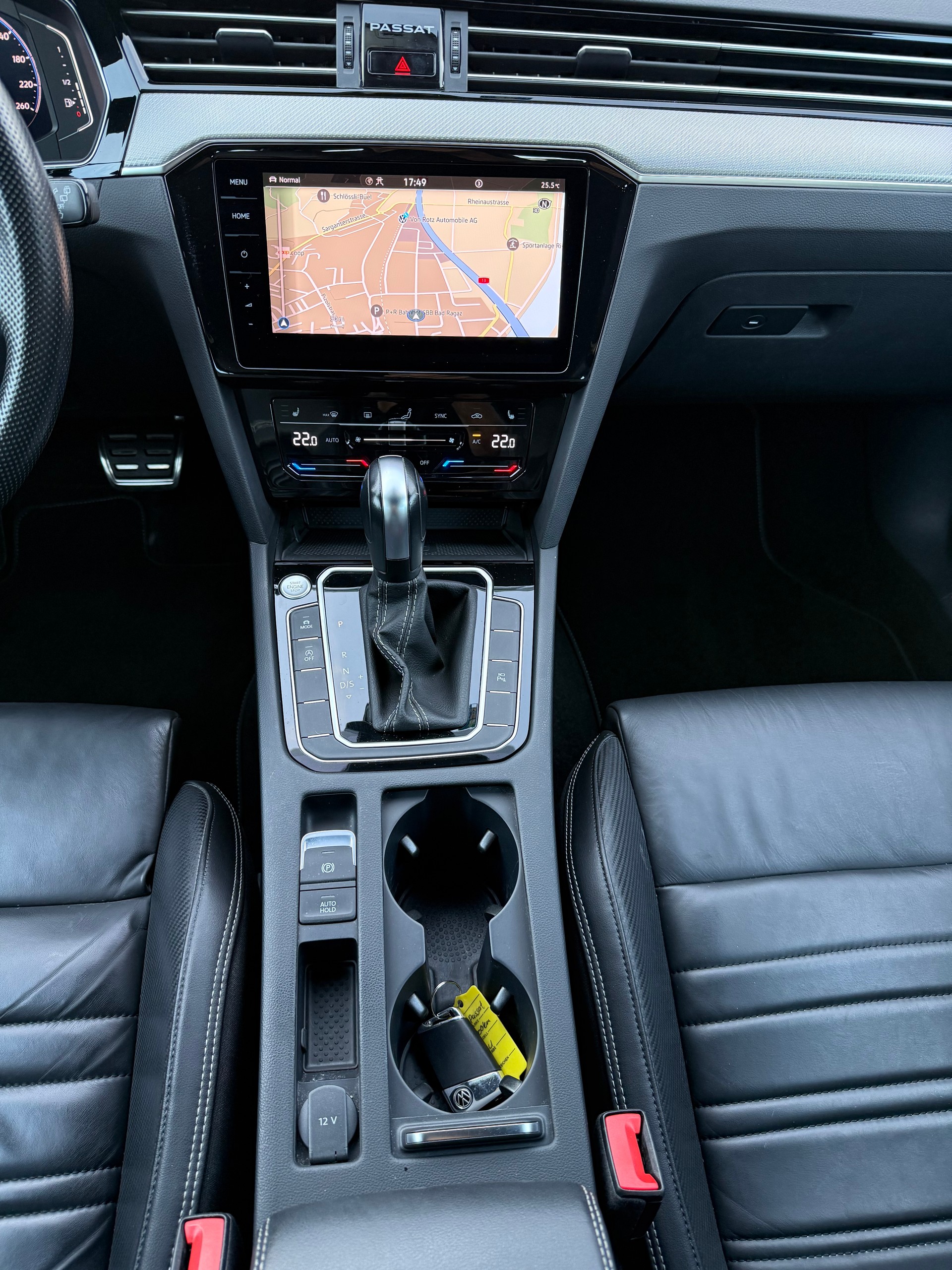 VW Passat Variant 2.0 TDI 200 Elegance DSG 4m-image-21
