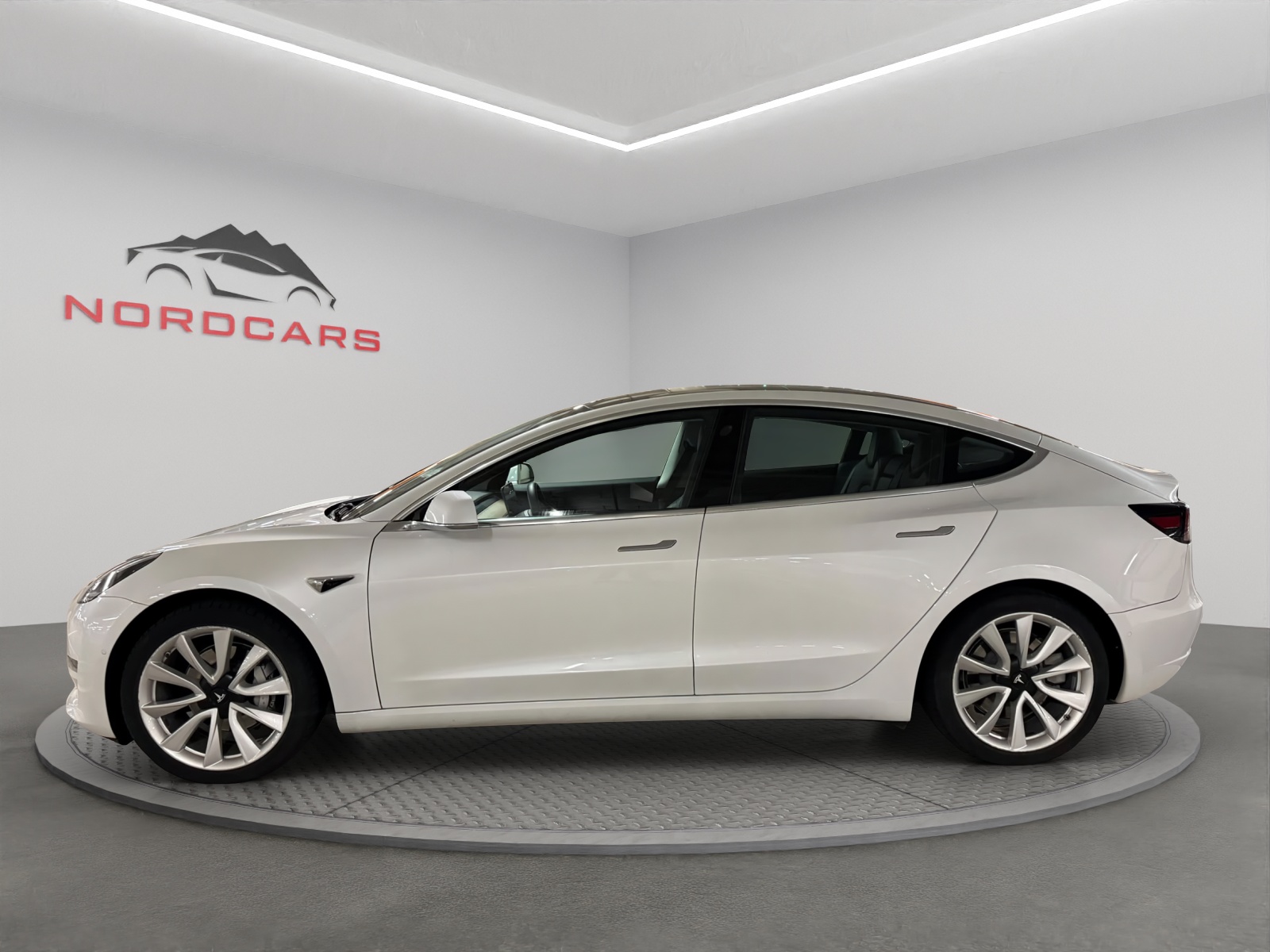 TESLA Model 3 Long Range Dual Motor AWD-image-1