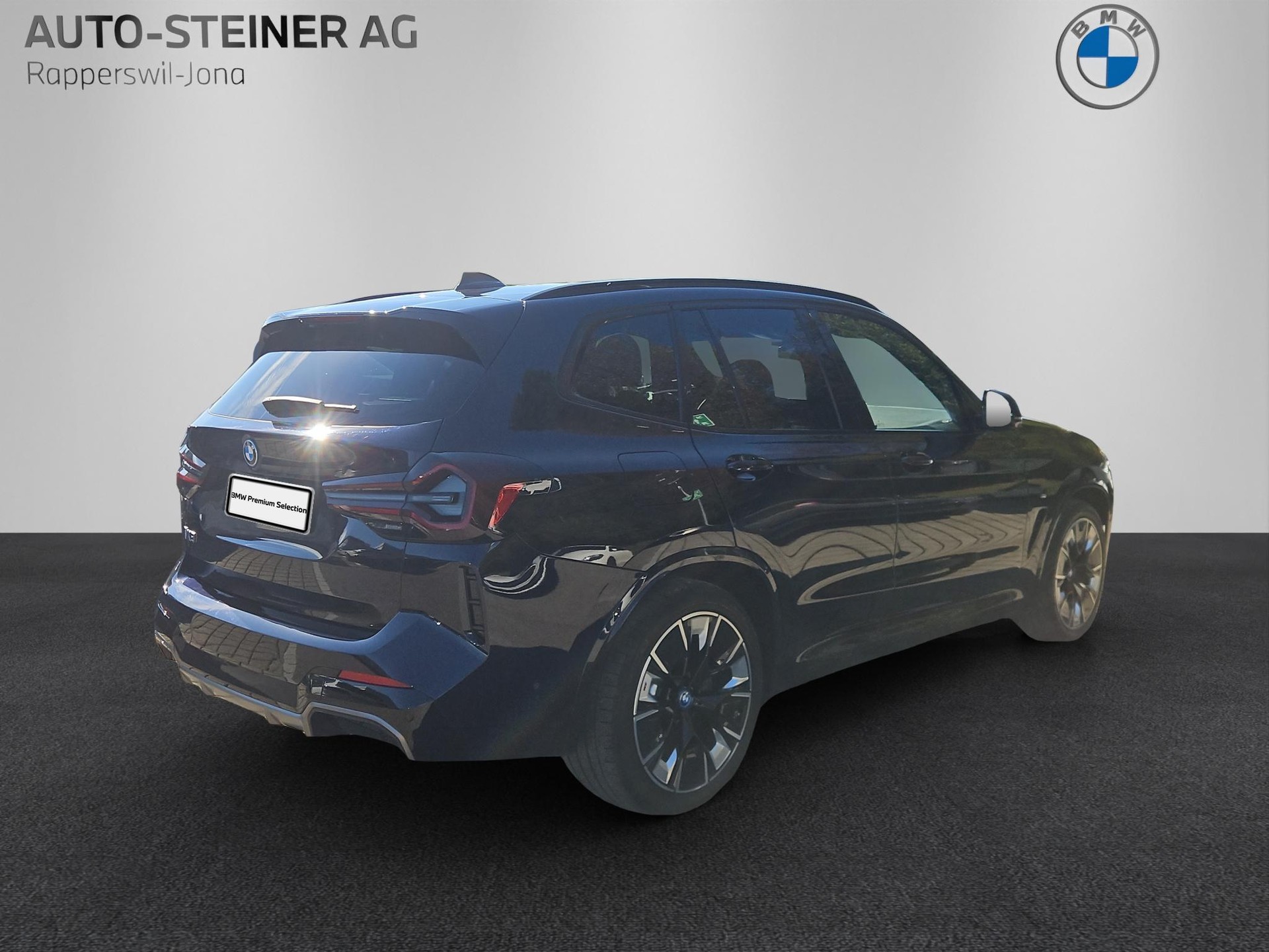 BMW iX3 M Sport Impressive-image-4