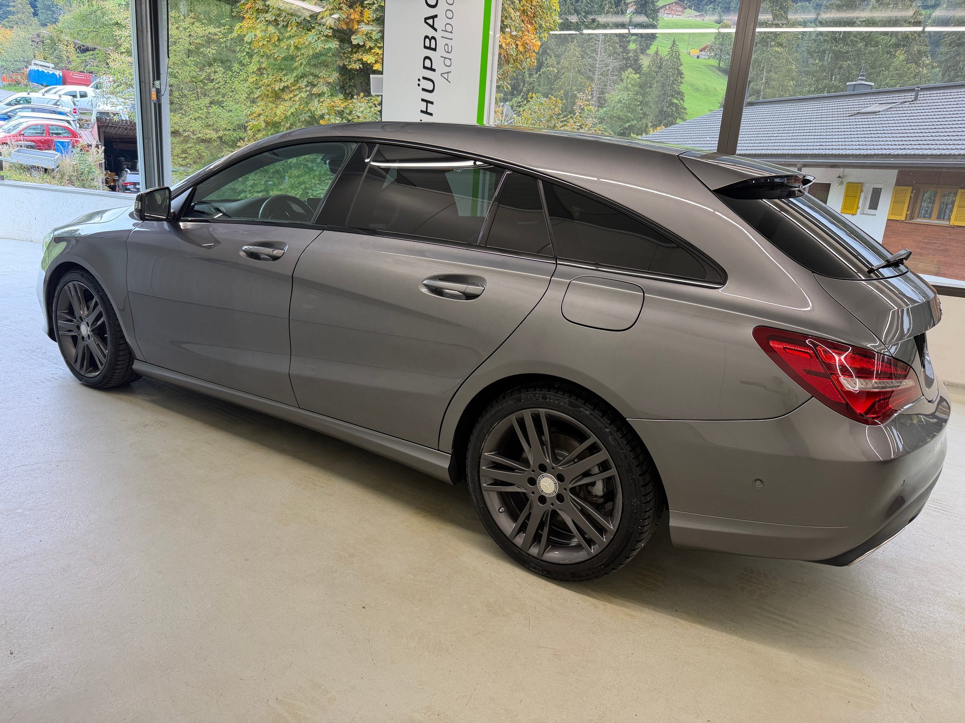 MERCEDES-BENZ CLA Shooting Brake 220 d Urban 7G-DCT-image-6